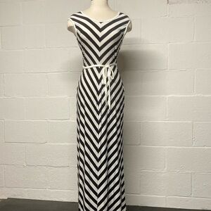 Roz & Ali Maxi Dress
